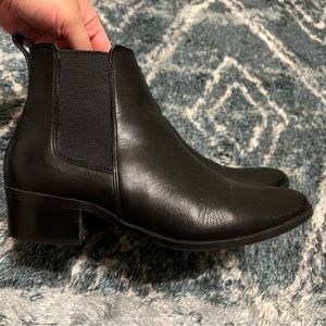 steve madden: black leather chelsea boot